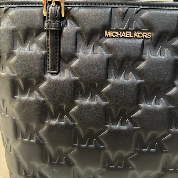 Michael Michael Kors Jet Set MD Carryall Tote Bag - Picture 4 of 9